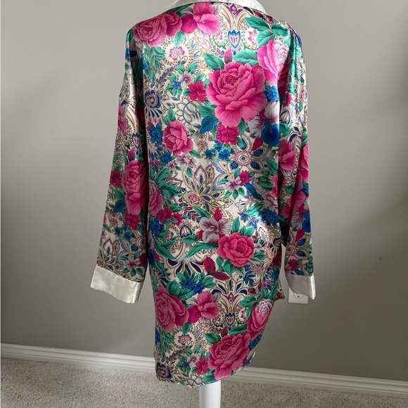 Victoria's Secret Gold Label Vintage Silky Floral Nightgown with Ornate Buttons - Picture 3 of 7